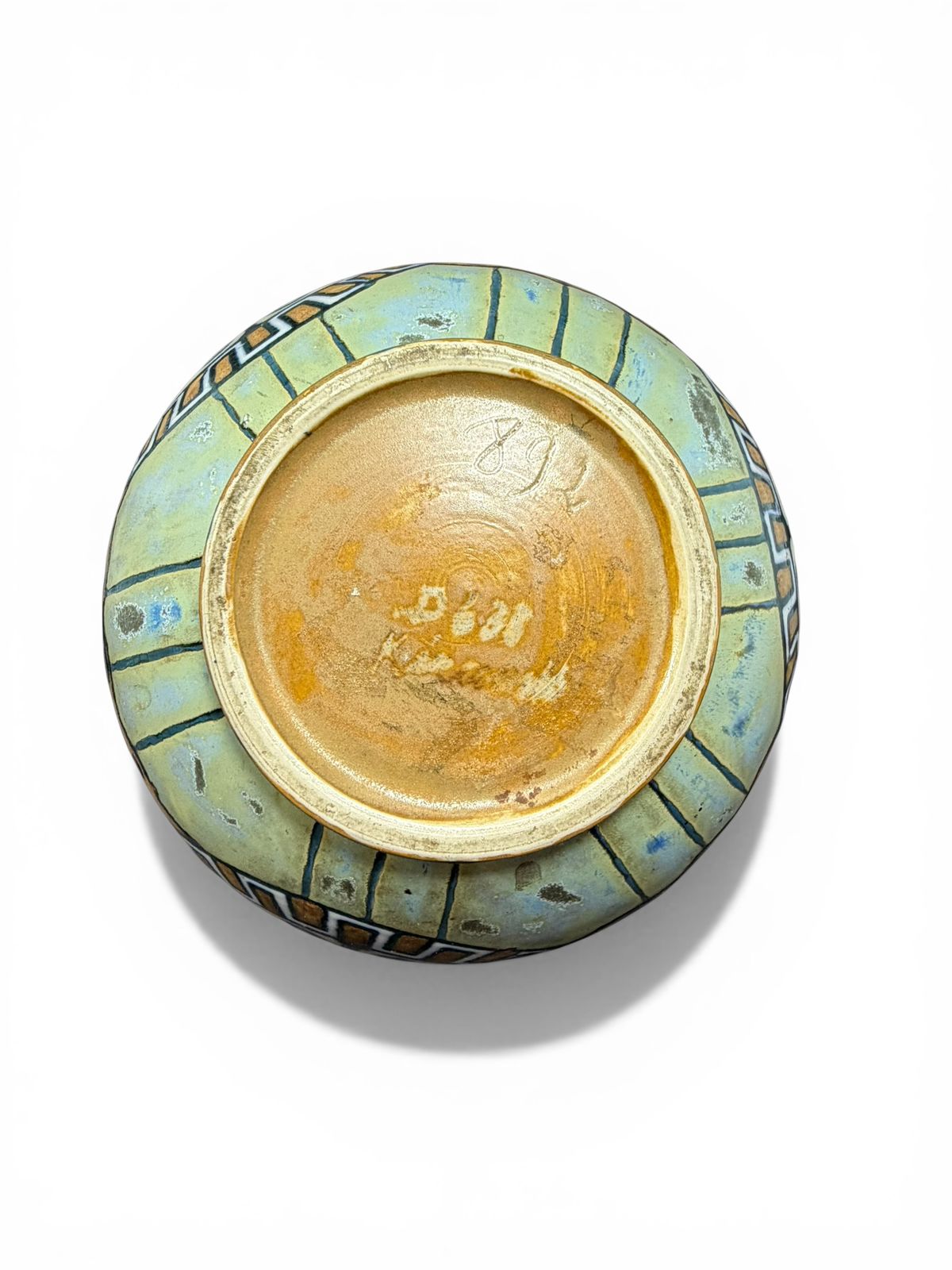 Vaso Art Déco com decoração zoomórfica estilizada