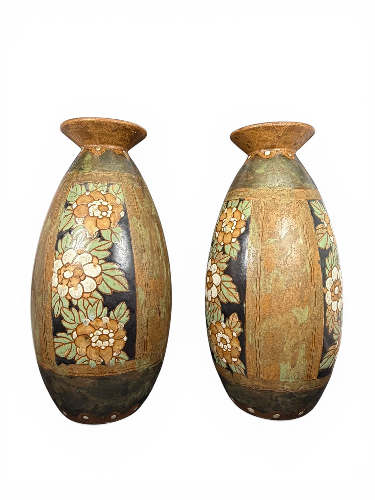 Par de vasos Art Déco com decoração floral em painéis