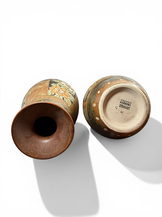 Charles Catteau / Keramis — Par de vasos Art Déco com decoração floral, c. 1925–1930 — vista 2
