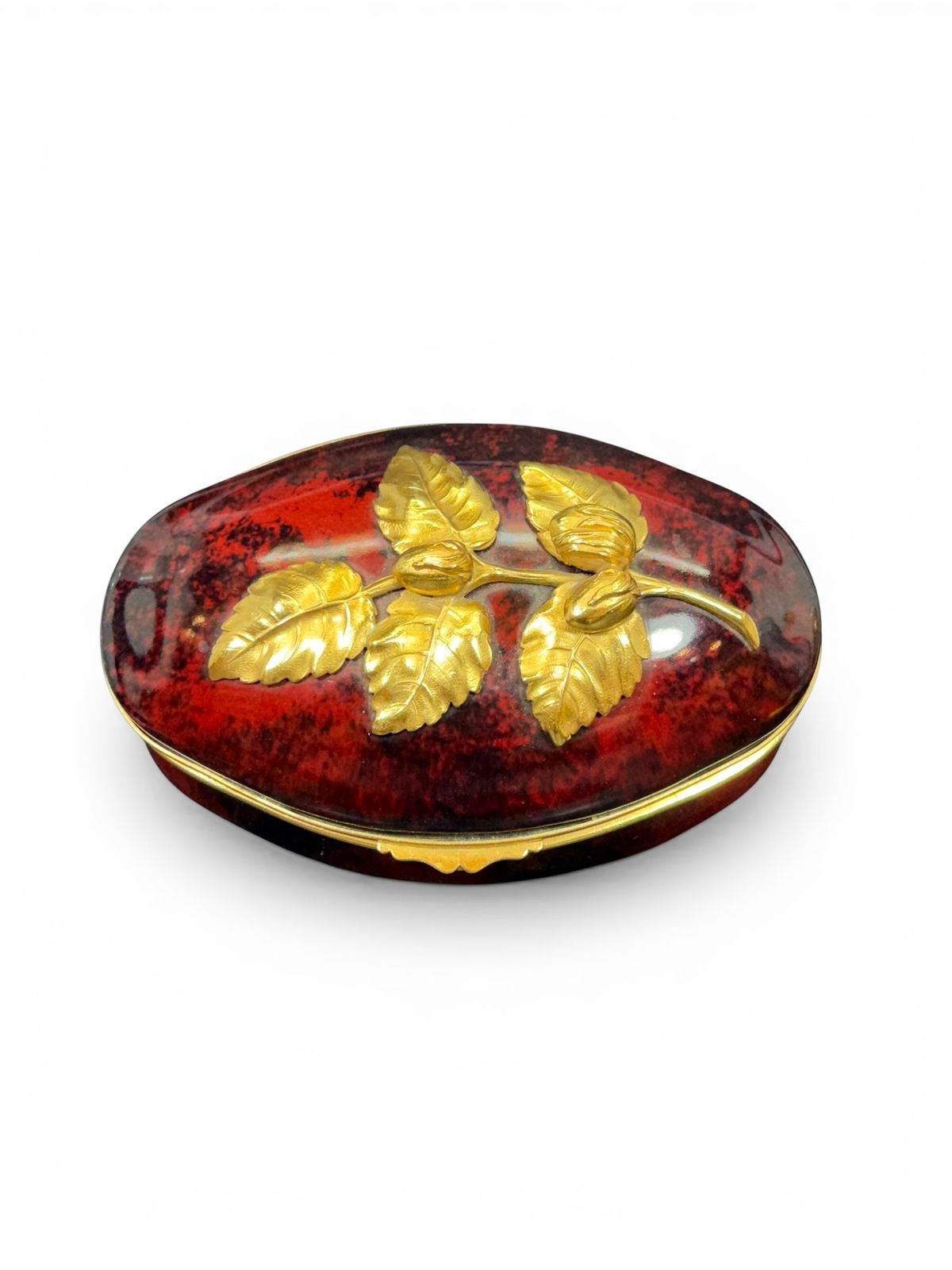 Caixa Art Déco em porcelana com monture em bronze dourado (ormolu)