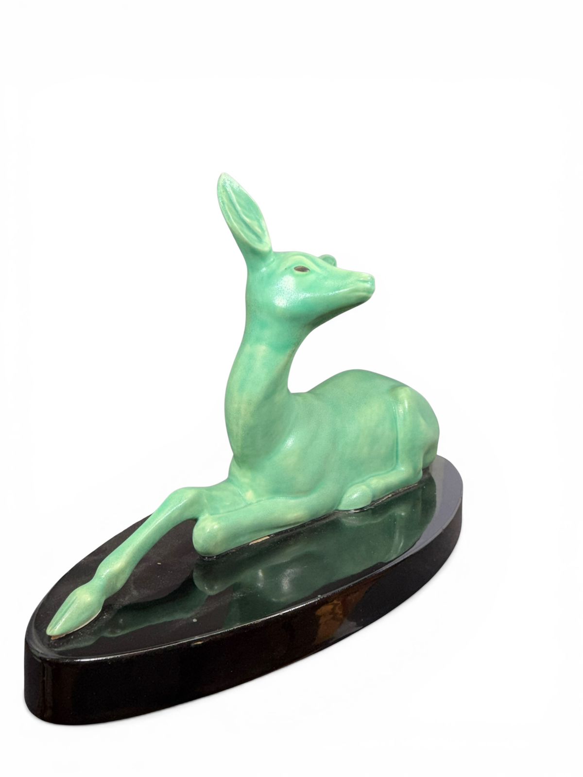 Escultura Art Déco em cerâmica esmaltada representando cervo