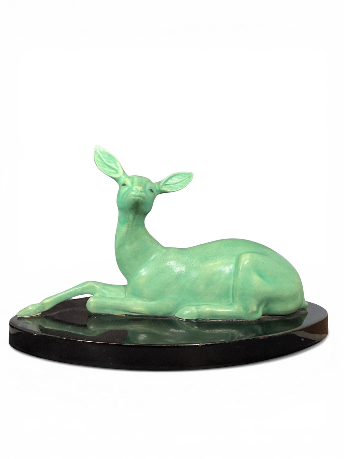 Escultura Art Déco em cerâmica esmaltada representando cervo